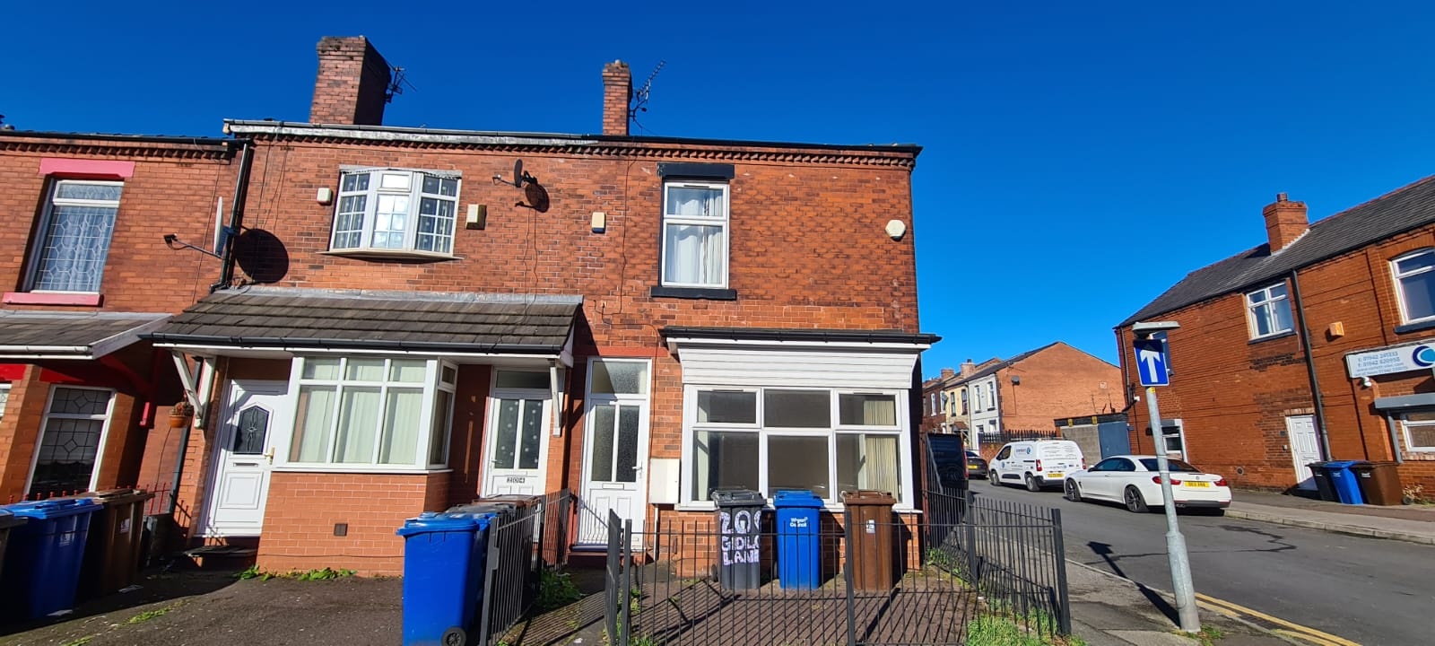 Sold Price £90,000, 206 Gidlow Lane & 2a Throstlenest Avenue, Wigan, Lancashire, 433+54348